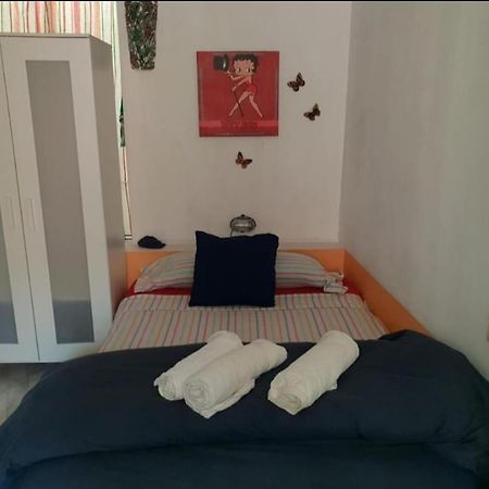 Apartamento Tipo Loth Alameda เซบีญา ภายนอก รูปภาพ